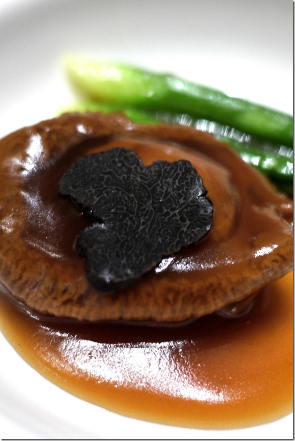 Slow-braised baby abalone in oyster sauce