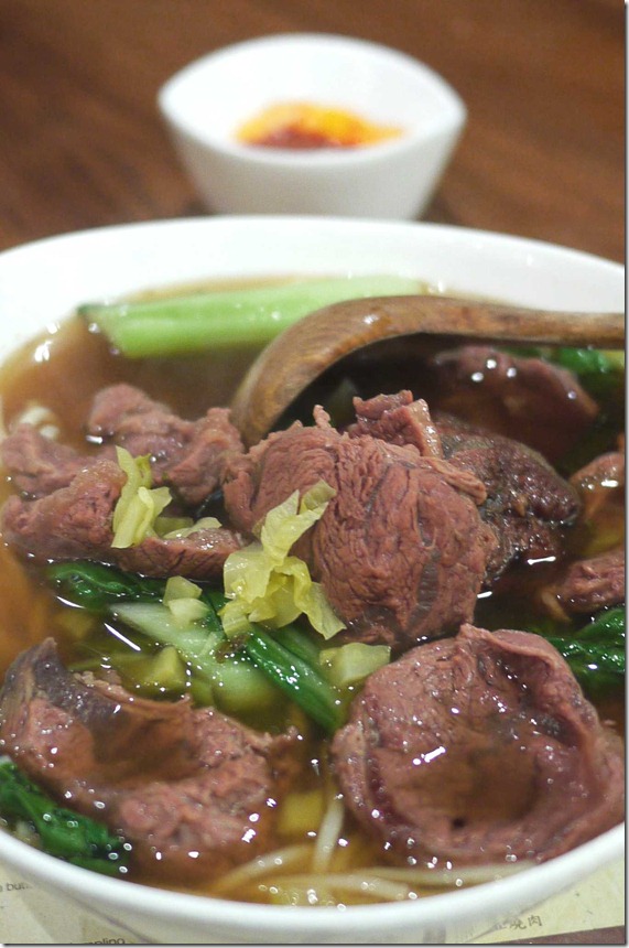 Braised beef in noodles soup $10.80
