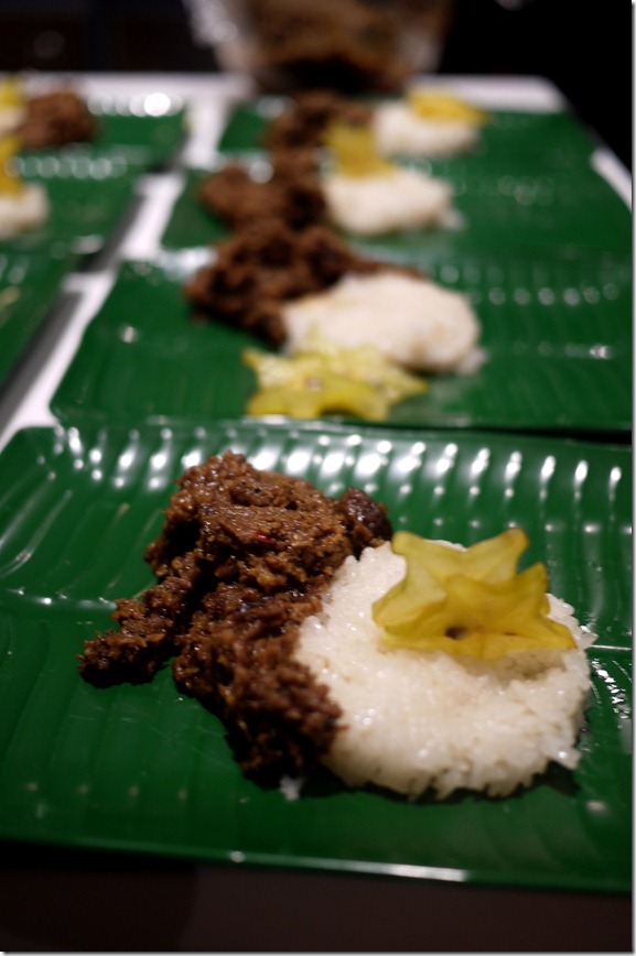 Glutenous rice with beef rendang
