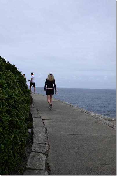 Coastal walk heading north from Tamarama beach to Bondi beach