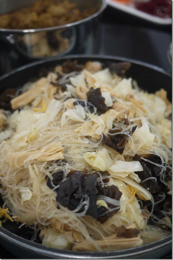 Vegetarian glass noodles with tofu skin and black fungus mushroom