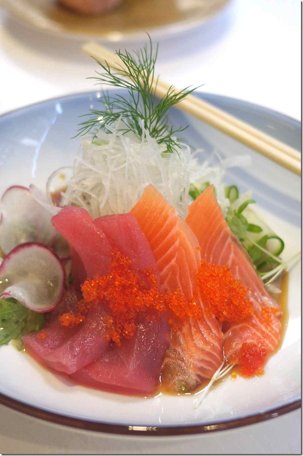 Mixed sashimi plate