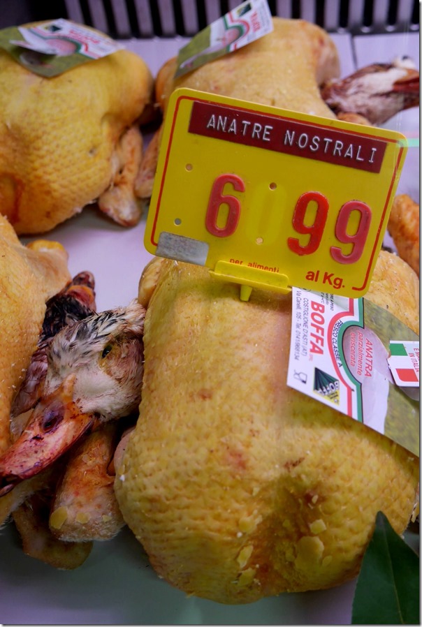 Fresh ducks €6.99 or A$9.80 per kg